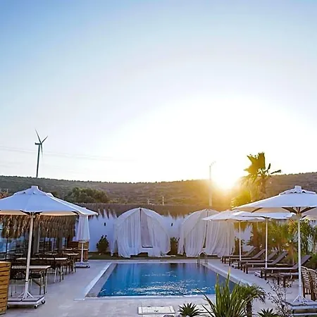 Mes Mudita Hotel 3*