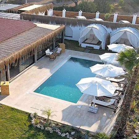 Mes Mudita Hotel 3*