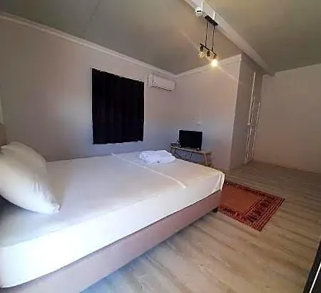 Mes Mudita Çeşme
