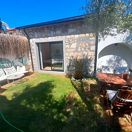 Mes Mudita Hotel 3*